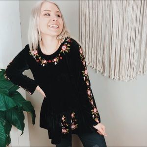 Solitaire Velvet Black Boho Embroidery Top Floral